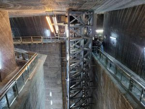 Aufzug im Salzbergwerk Turda
